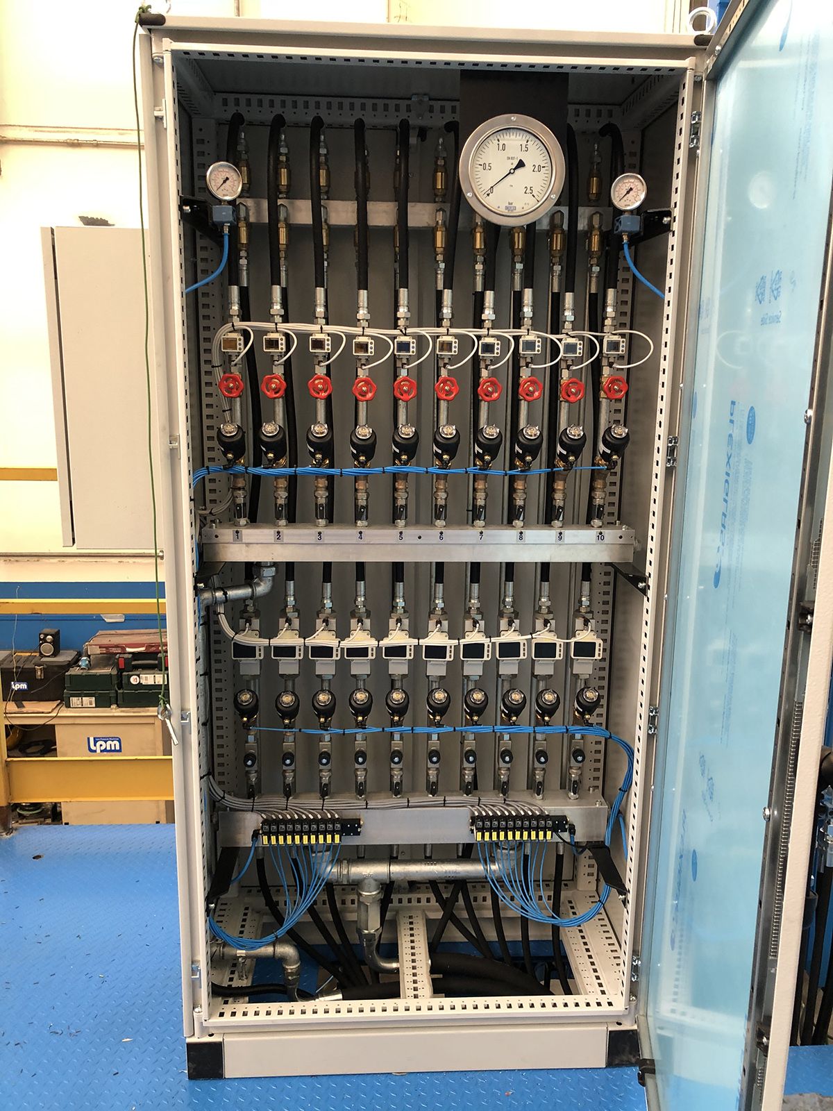 Bordo Macchina Armadio Aperto Marbet